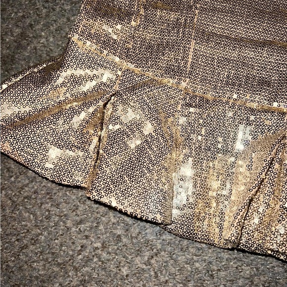 Bebe small gold sequin peplum tube top - Picture 2 of 7